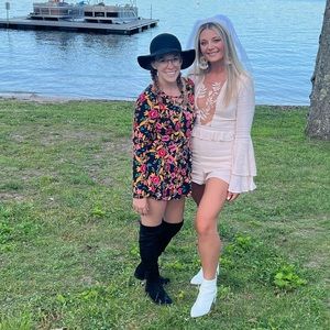 Express Boho Black Floral Strappy V-neck Romper— Size 0